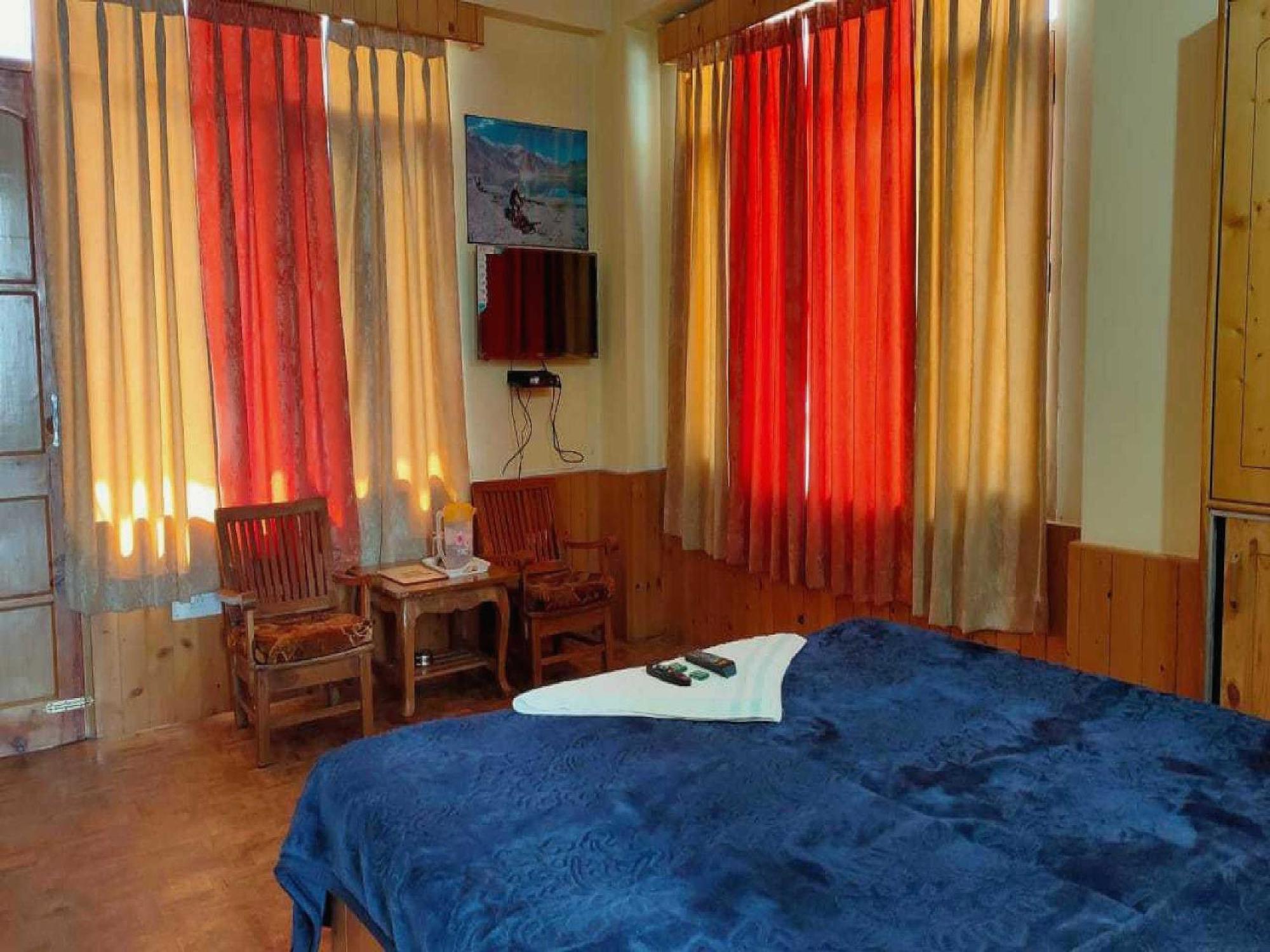Hotel O Antriksh Cottage มะนาลี ภายนอก รูปภาพ